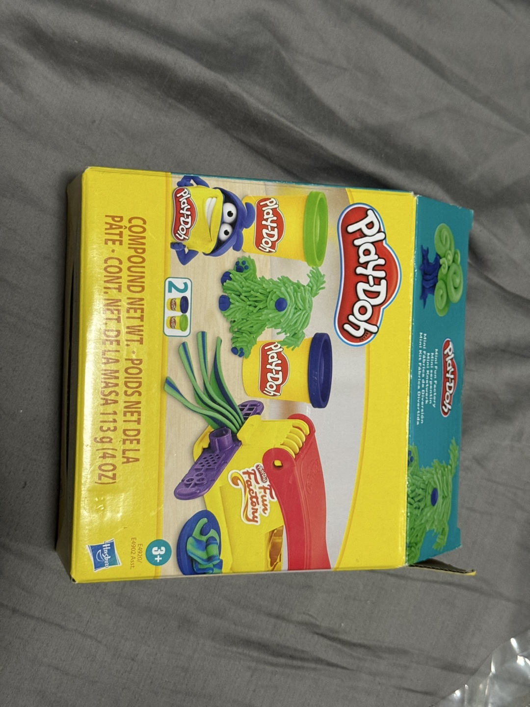 🧡 Play-Doh Fun Factory Plus Extra Clay