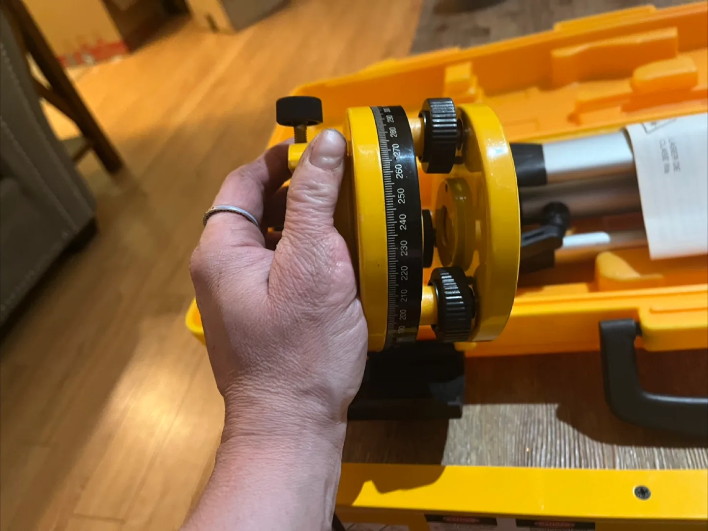 Johnson Level & Tool Hot Shot Laser Level Kit image indicator(7)