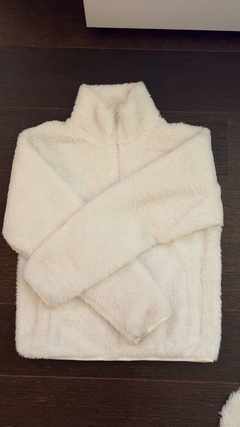 Sunday Best Cream Fuzzy Thermal Zip Sweater image indicator(3)
