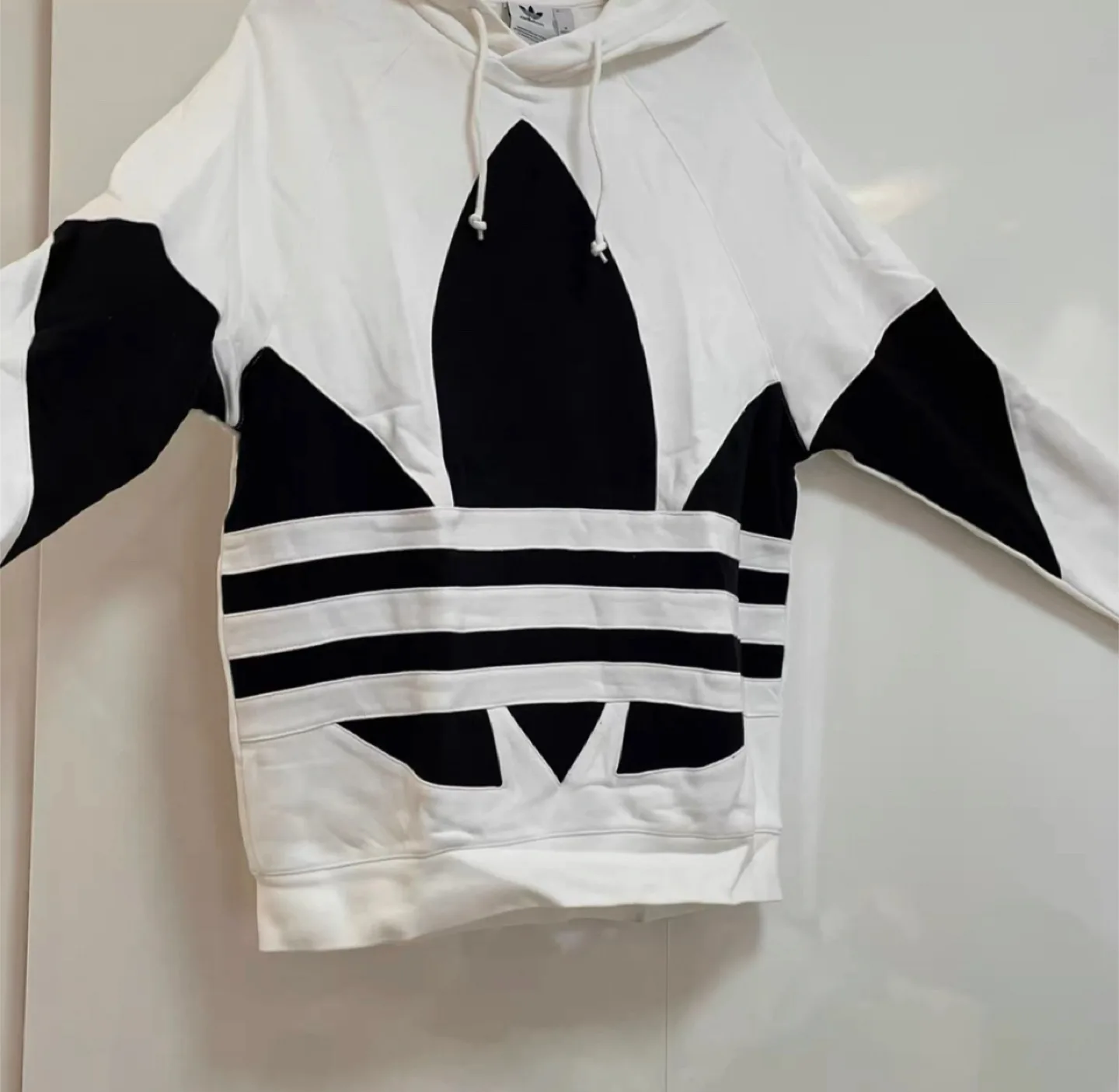 Adidas white hoodie image indicator(2)