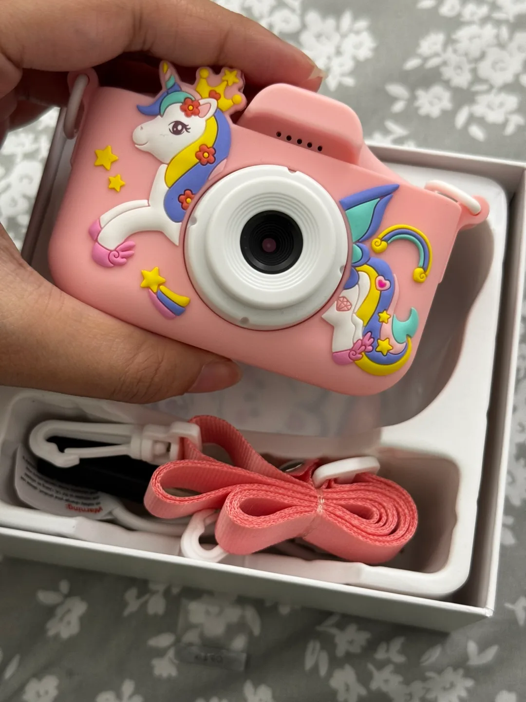 Pink Kids Camera 🥕 thumbnail