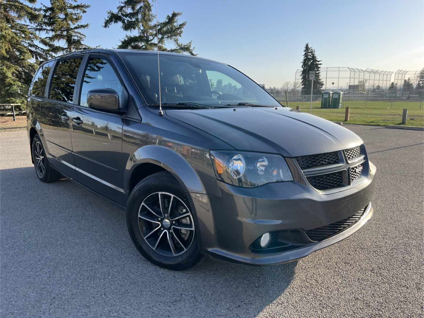2018 Dodge Grand Caravan GT *62k* - photo 2