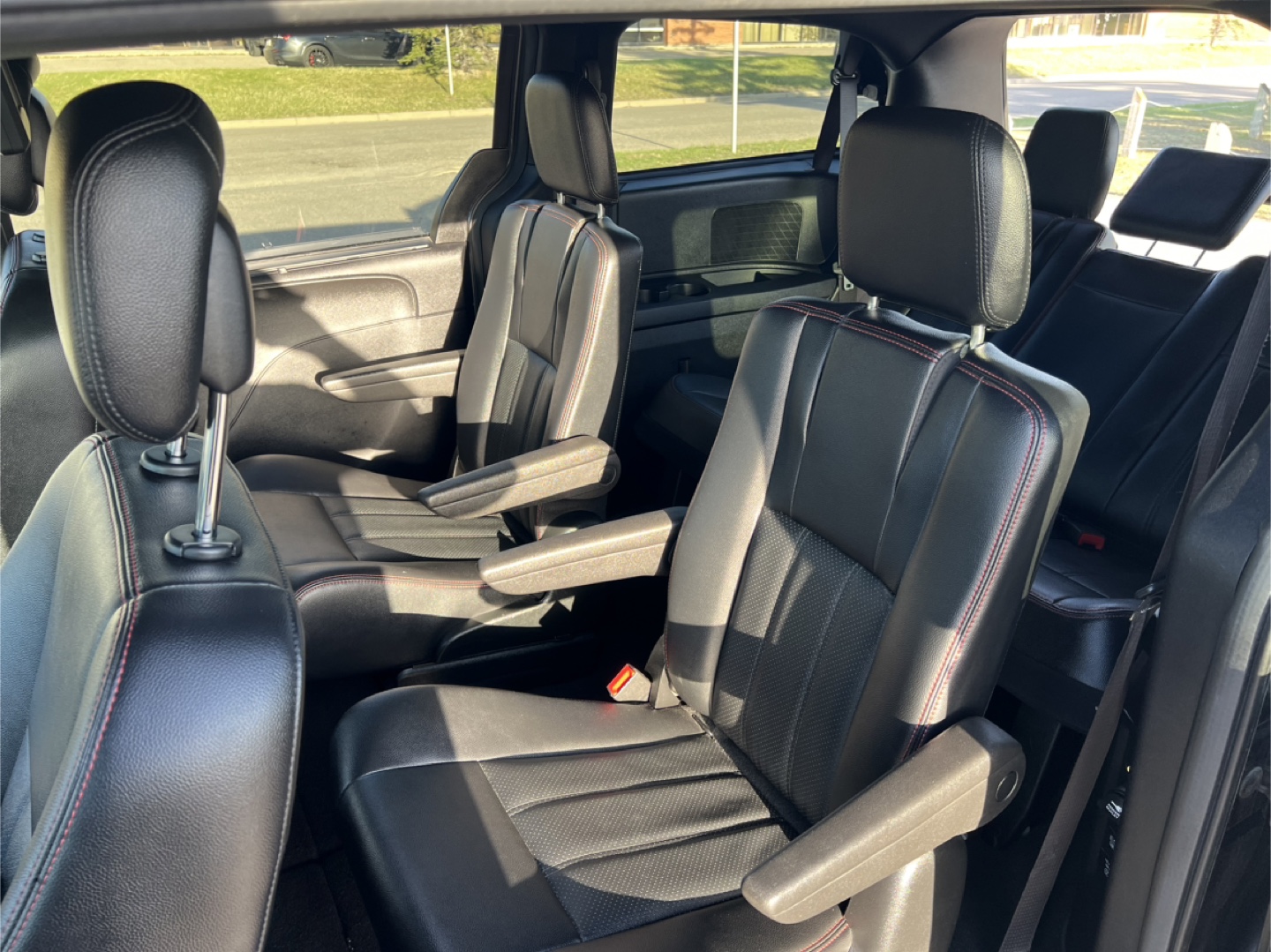 2018 Dodge Grand Caravan GT *62k* - photo 5