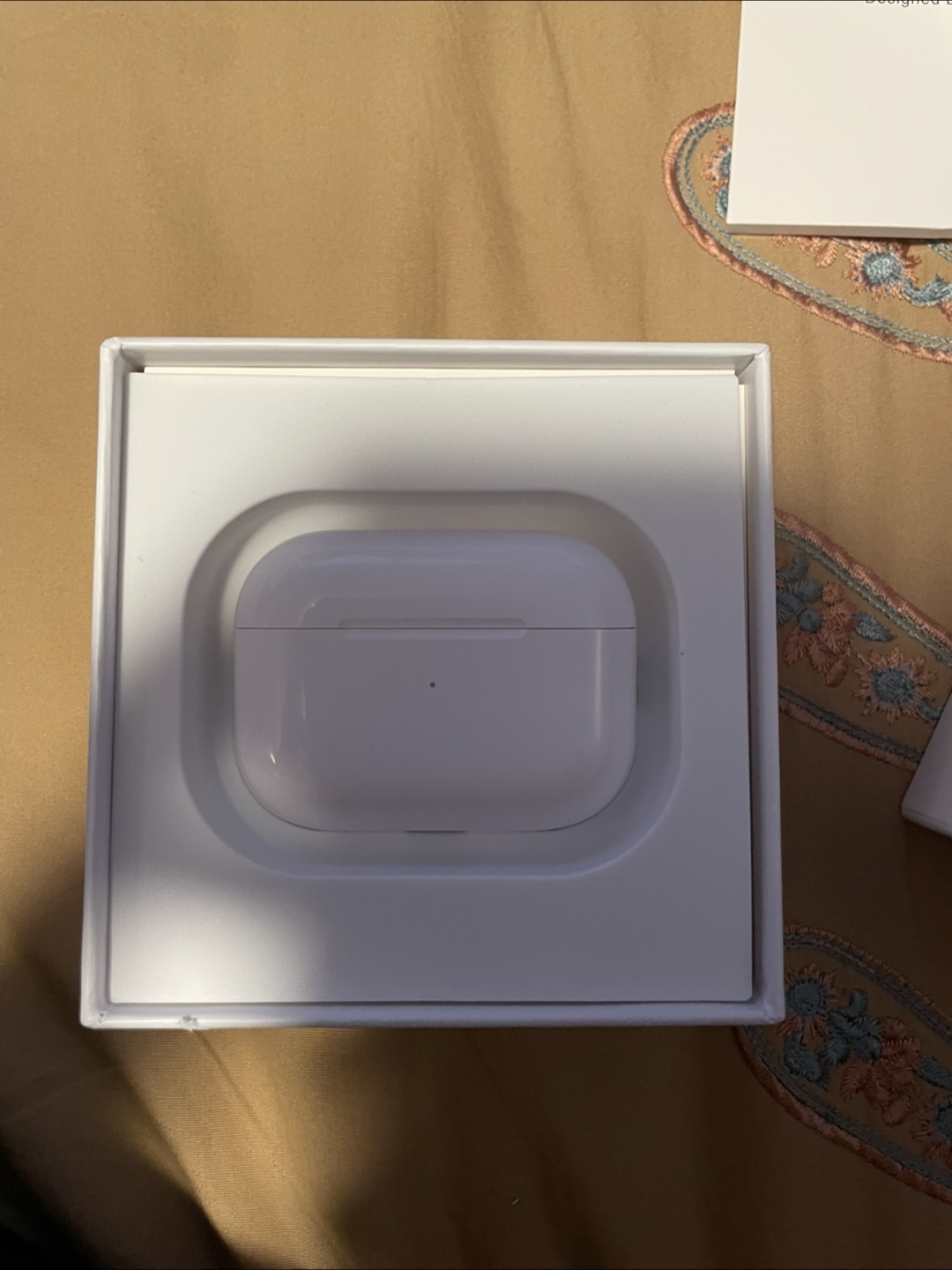 AirPods 2nd gen - photo 2