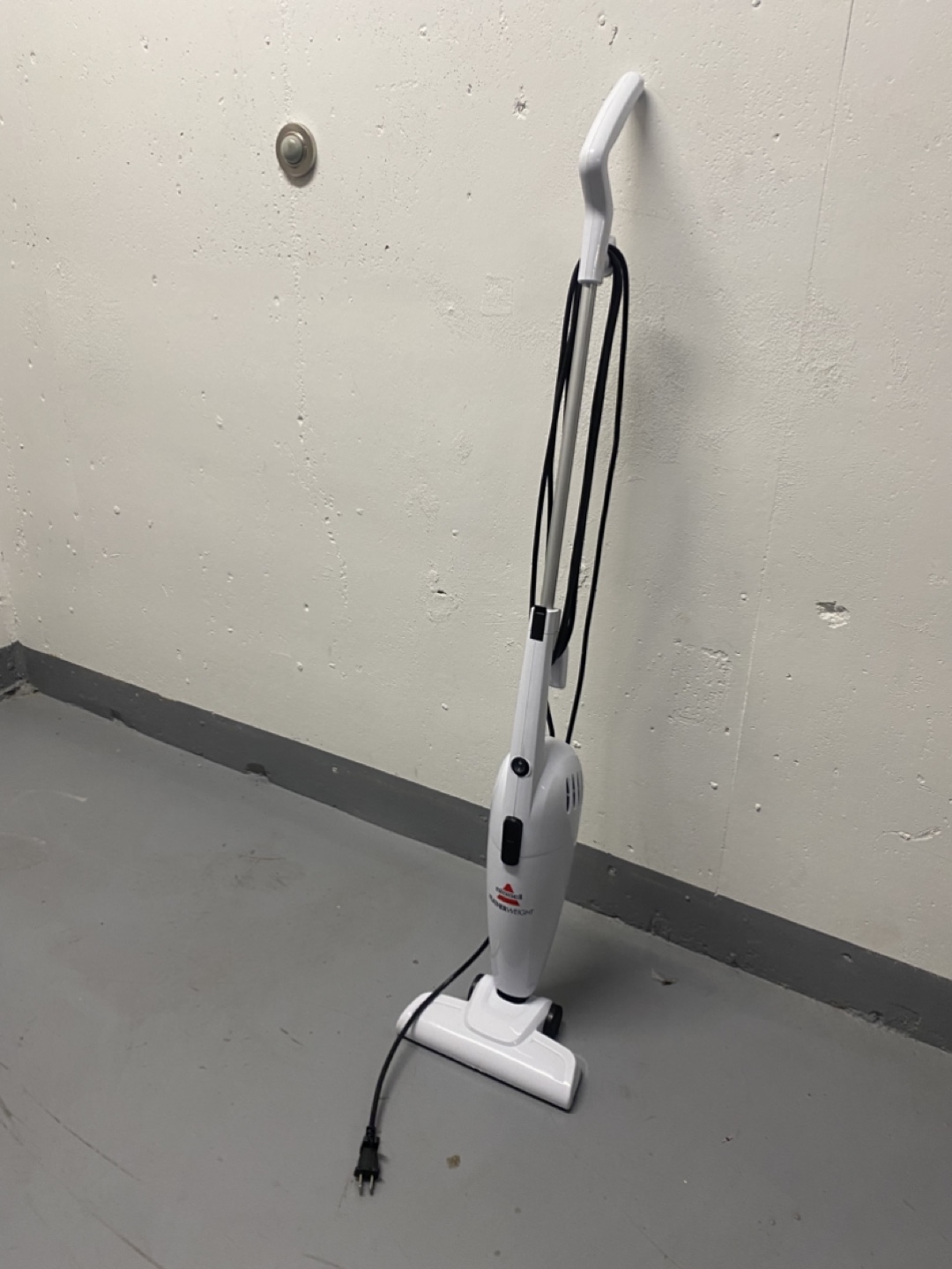 Bissell Featherweight Stick Vacuum - photo 3