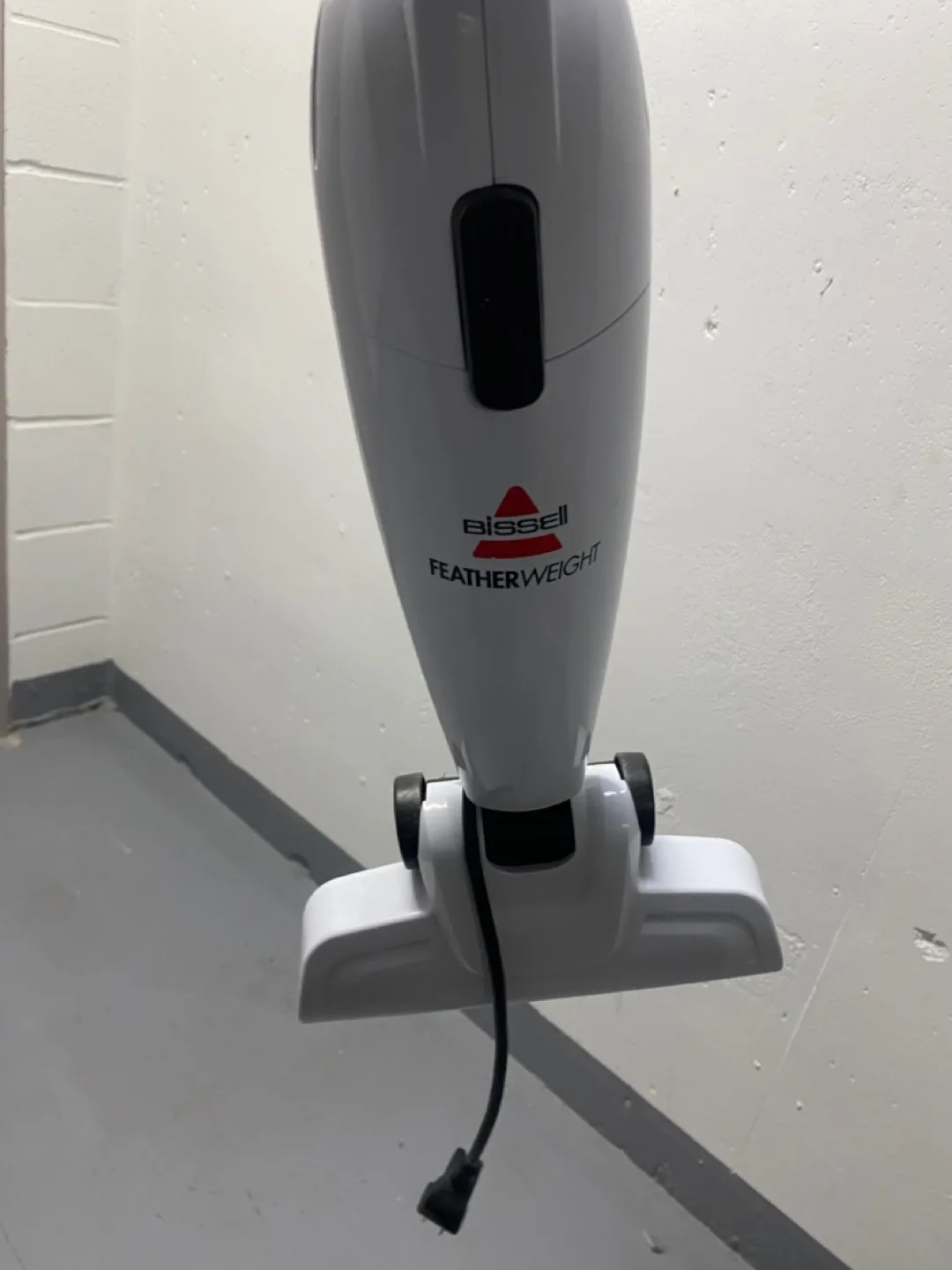 Bissell Featherweight Stick Vacuum image indicator(2)