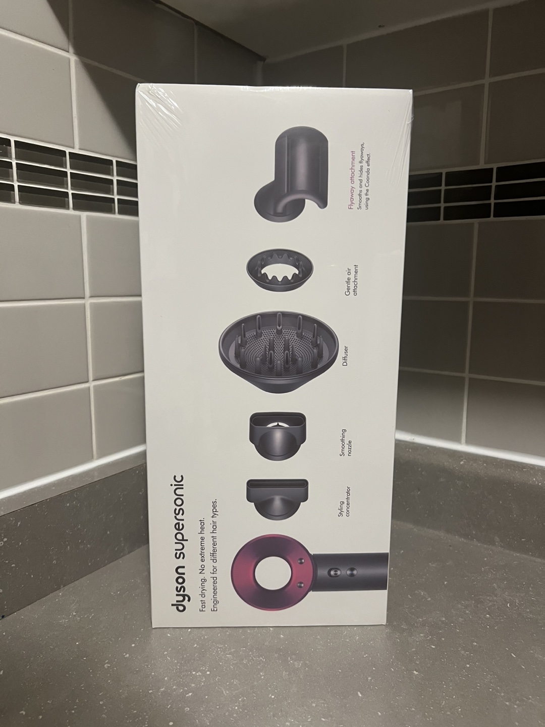Dyson supersonic hairdryer **NEW** - photo 3