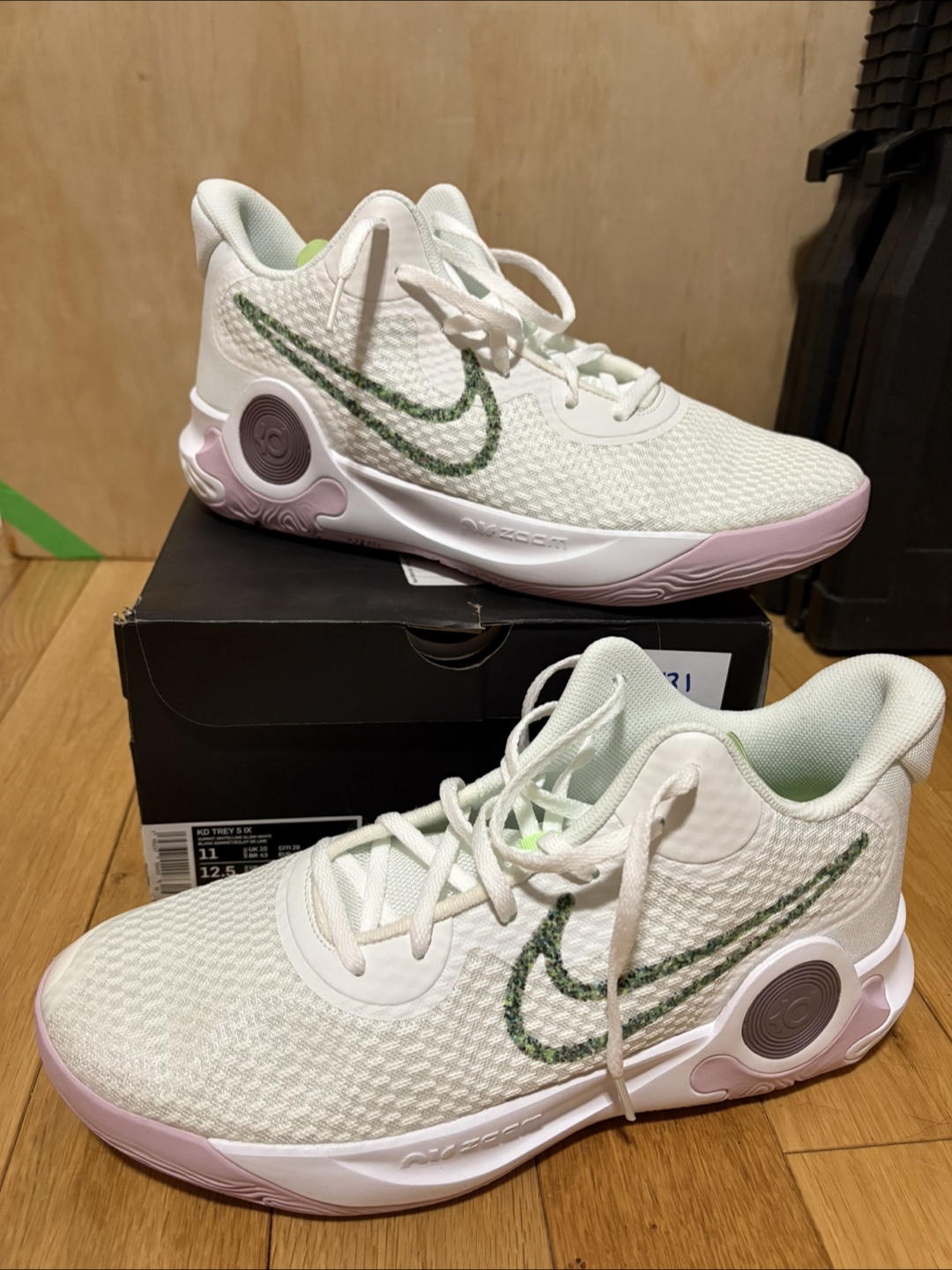Men’s- KD 5 basketball shoes