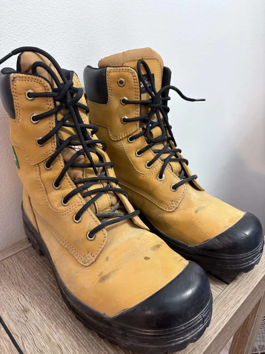 Aggressor Men's Tan Work Boots - CSA certified image indicator(2)