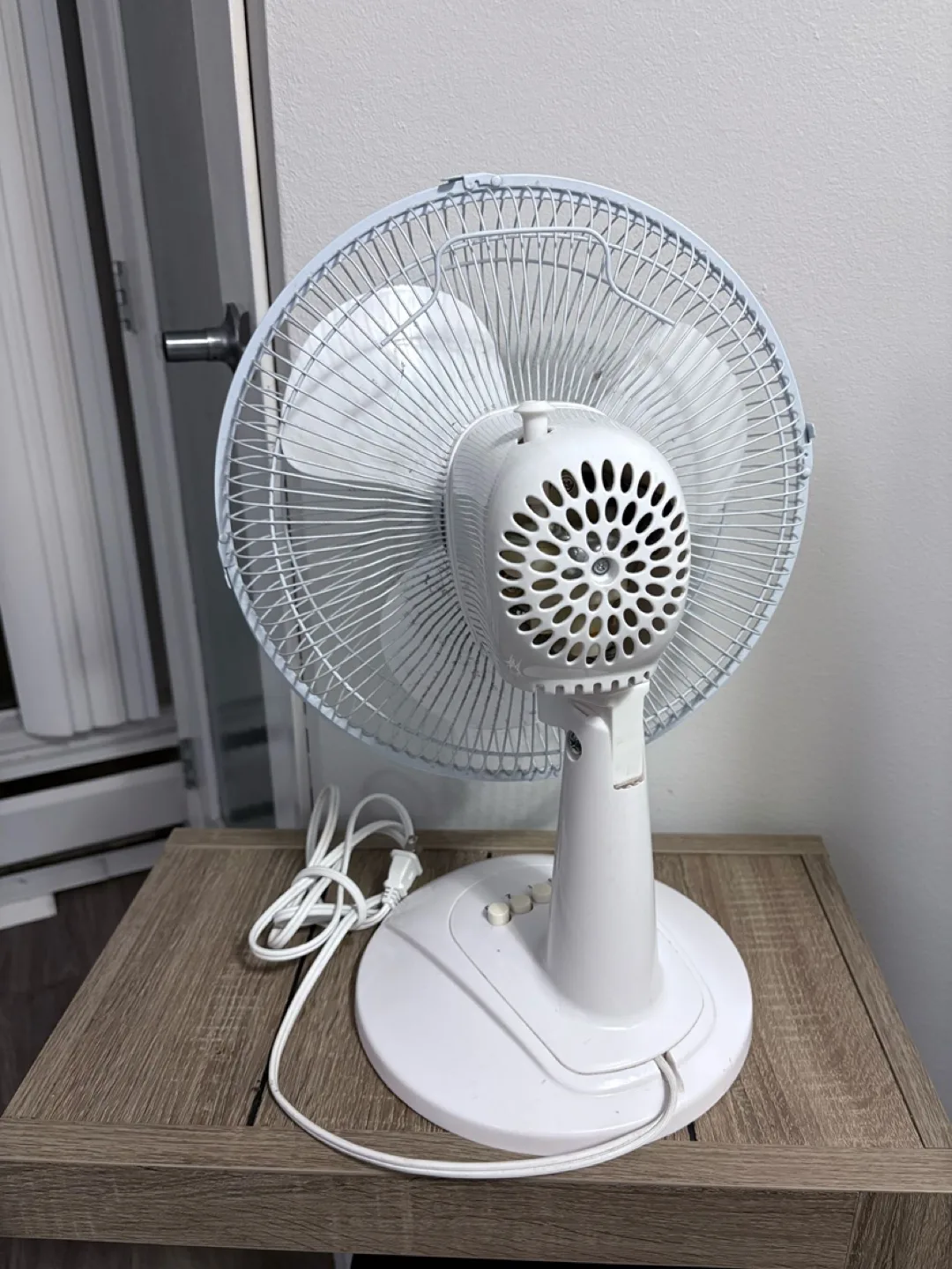 White Table Fan - Gently Used image indicator(2)