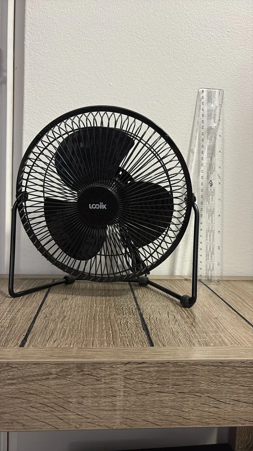 Loolix Mini USB Desk Fan thumbnail