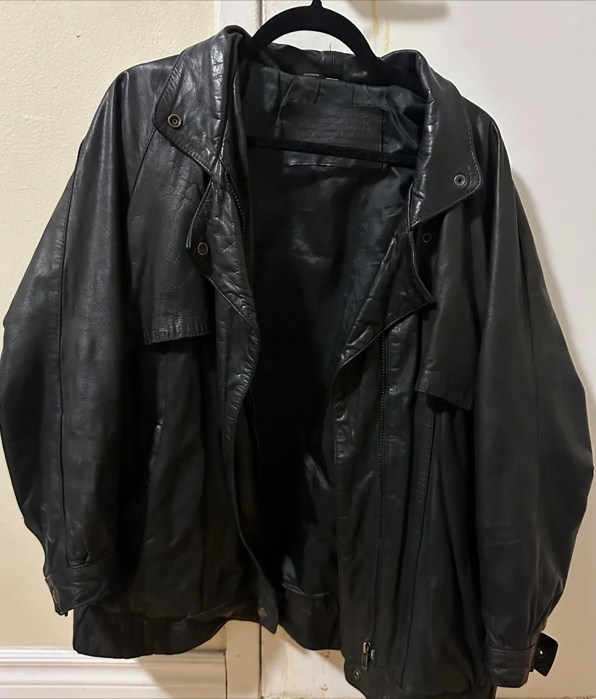 Vintage Black Leather Jacket - Size L thumbnail
