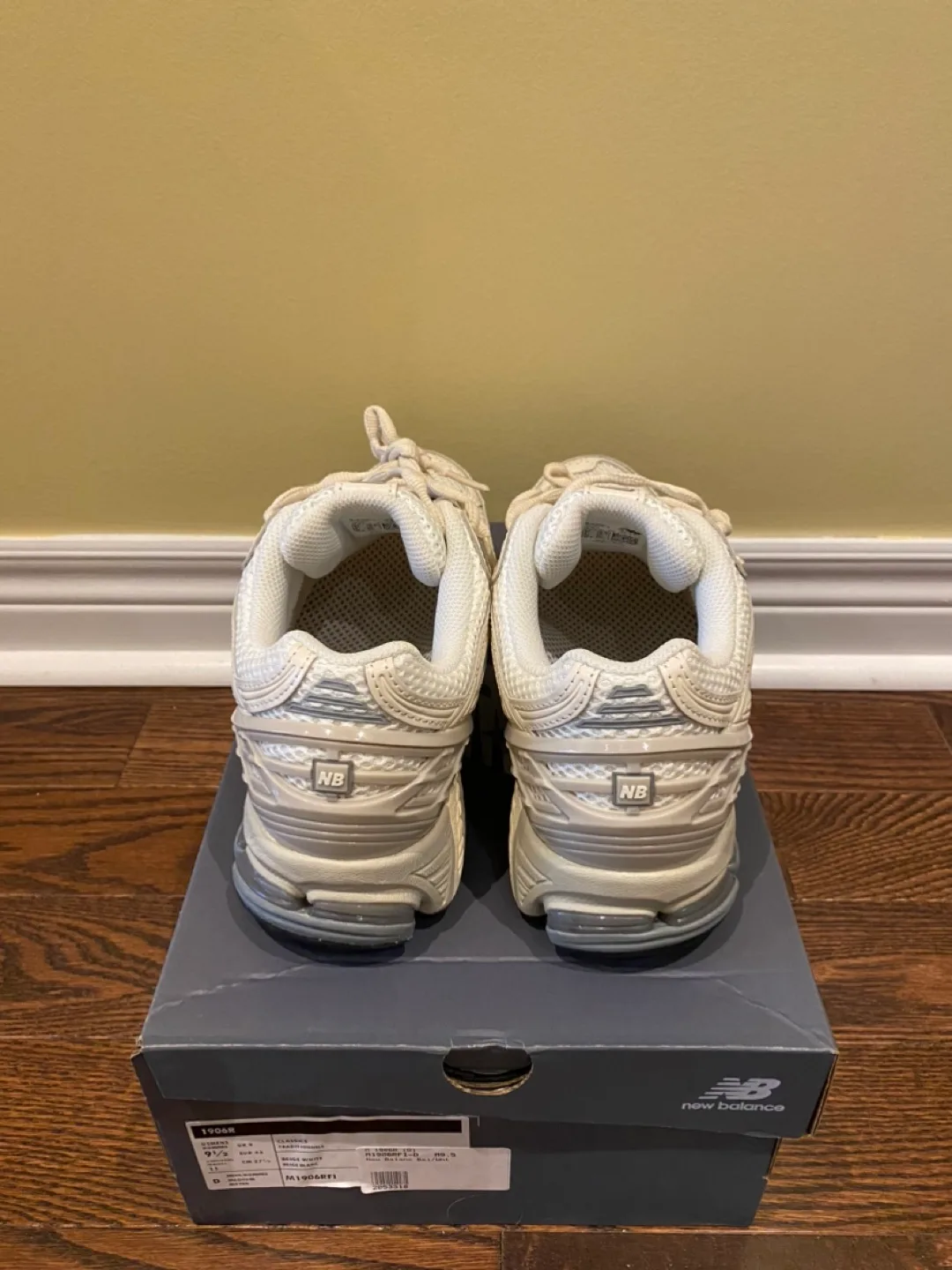 New Balance 1906r Size 9.5 *NEW* image indicator(4)