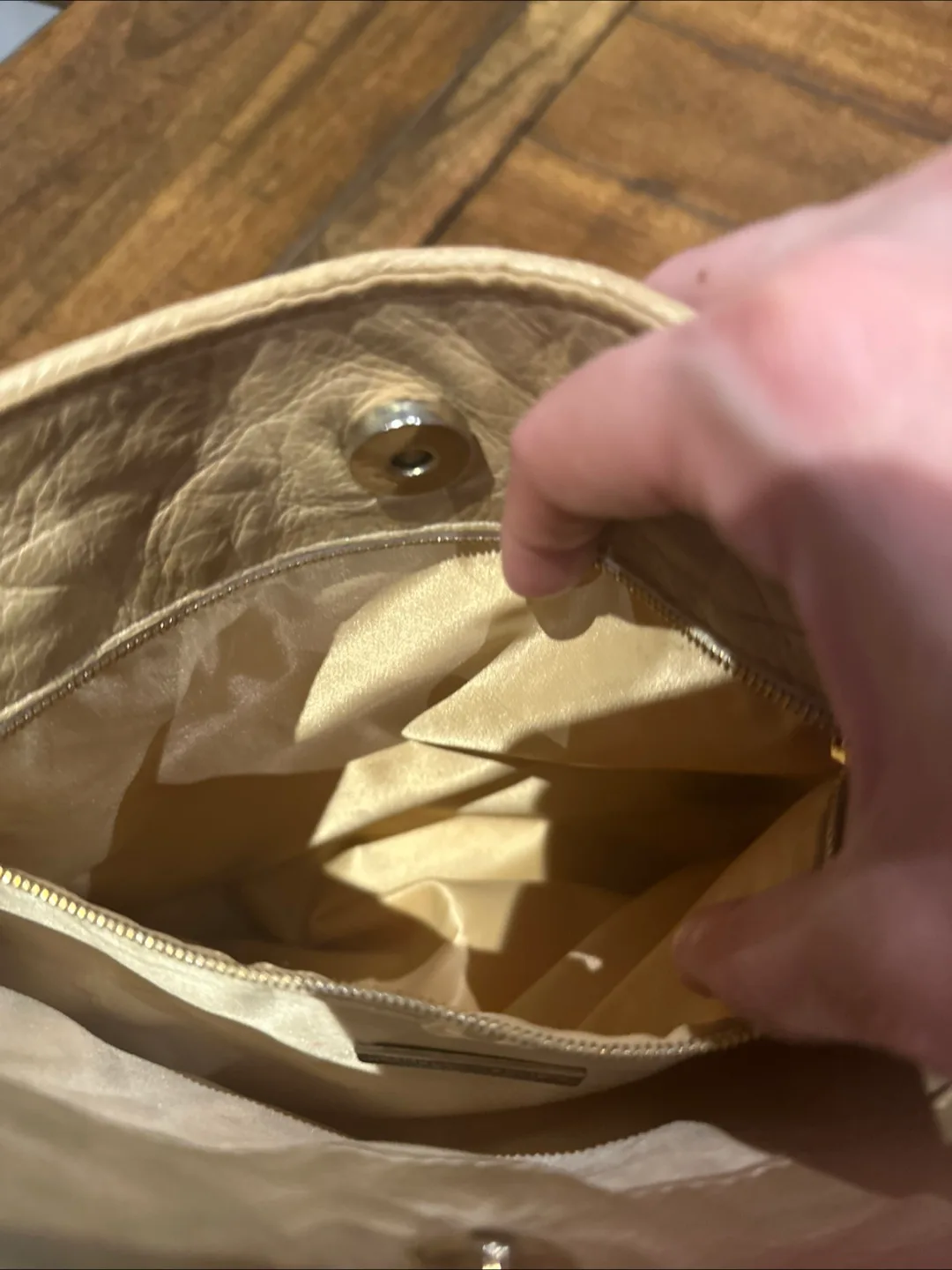 Authentic Preloved Bottega Veneta Woven Leather Shoulder Bag image indicator(6)