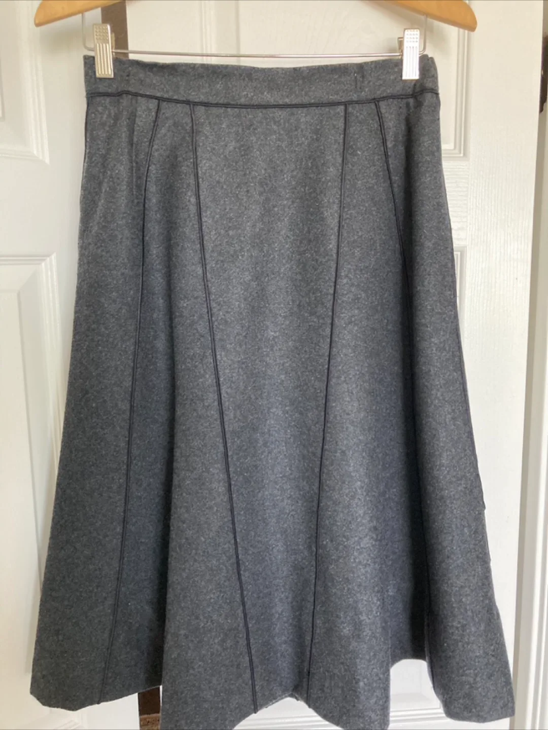 Summer sale! Wool Women's classy  Suit Skirt Set Size 12 image indicator(3)