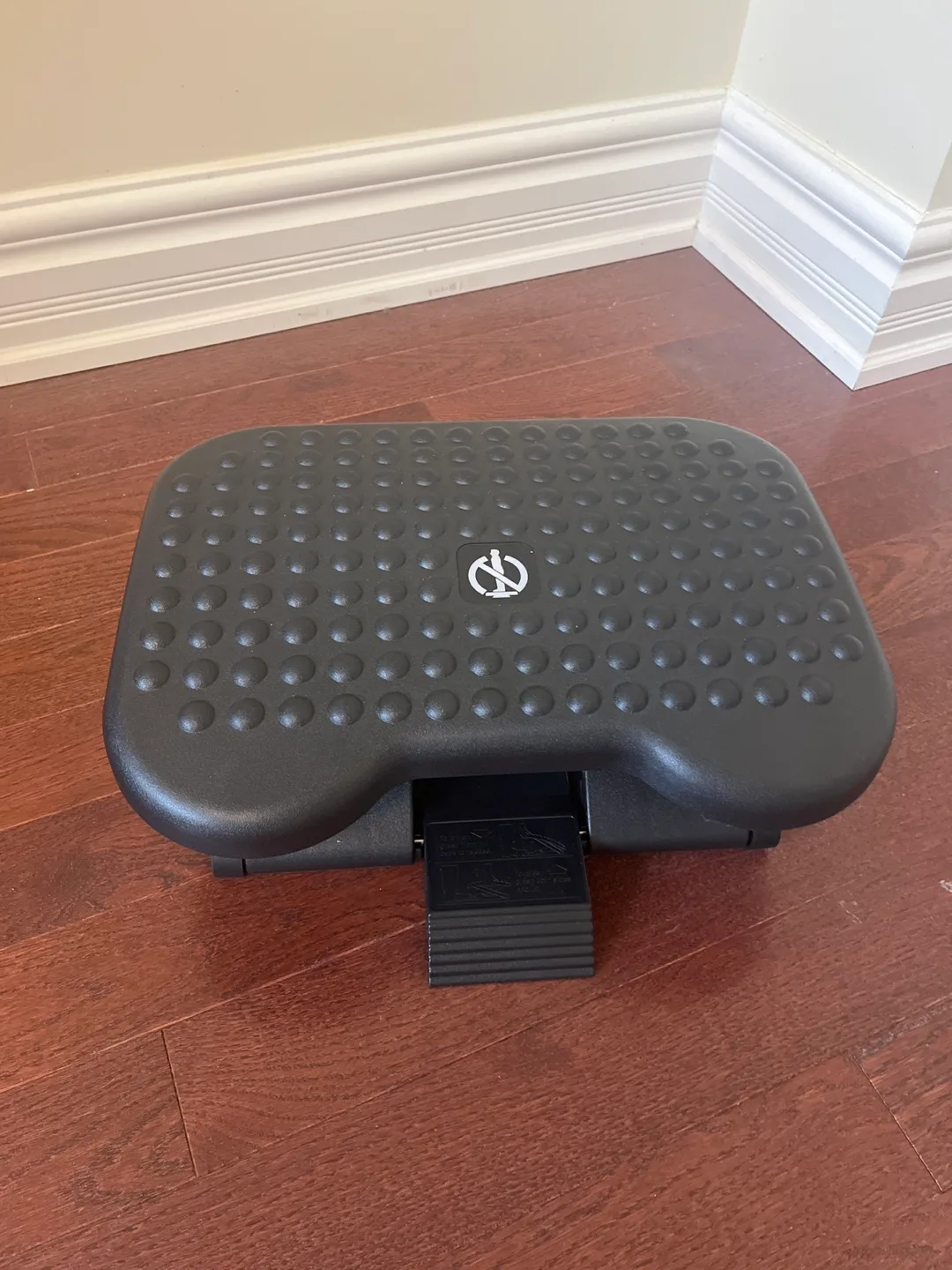 Moving Sale| Adjustable Foot Rest thumbnail