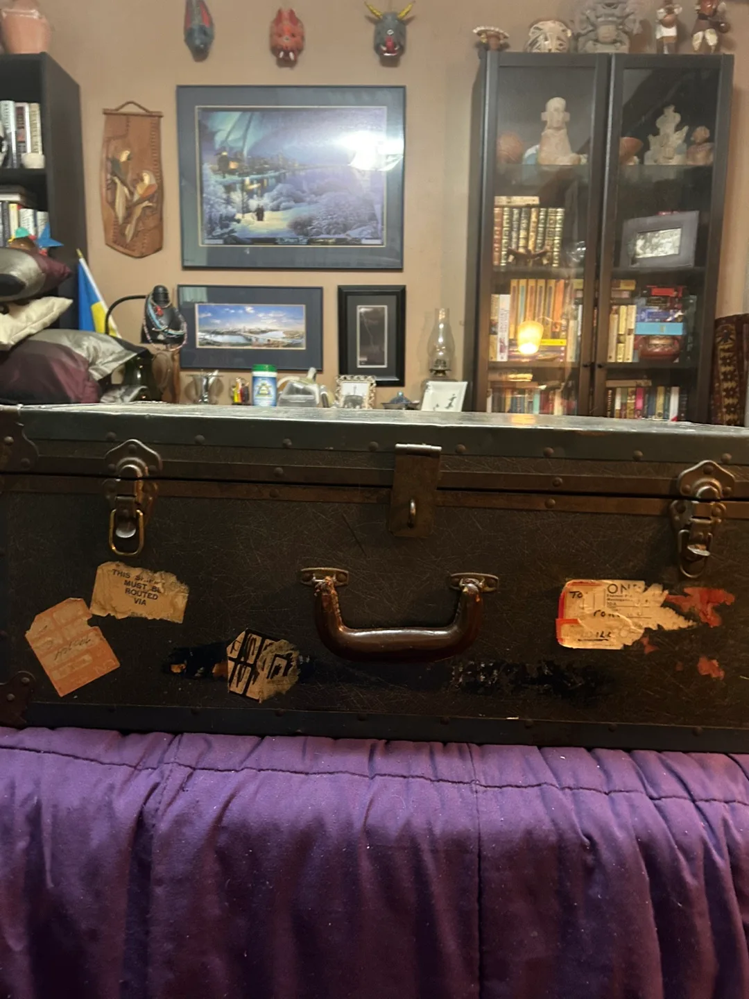 Vintage Travel Trunk image indicator(3)