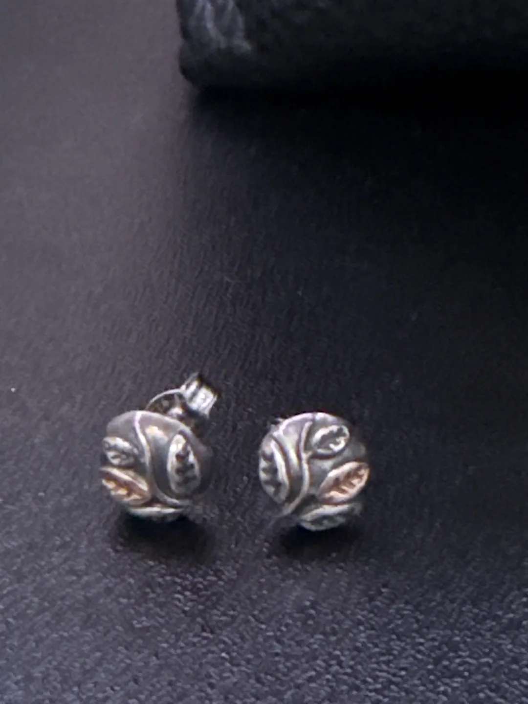 Sterling Silver Leaf Design Stud Earrings thumbnail