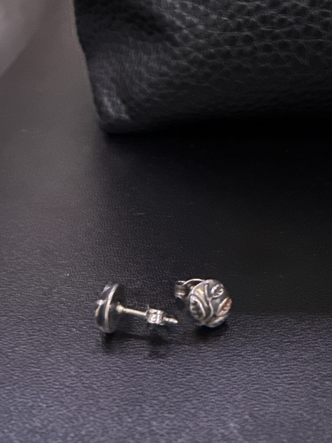 Sterling Silver Leaf Design Stud Earrings - photo 2