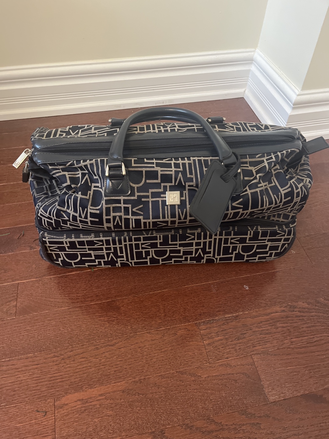 Moving Sale| Rolling Carry-On Travel Bag