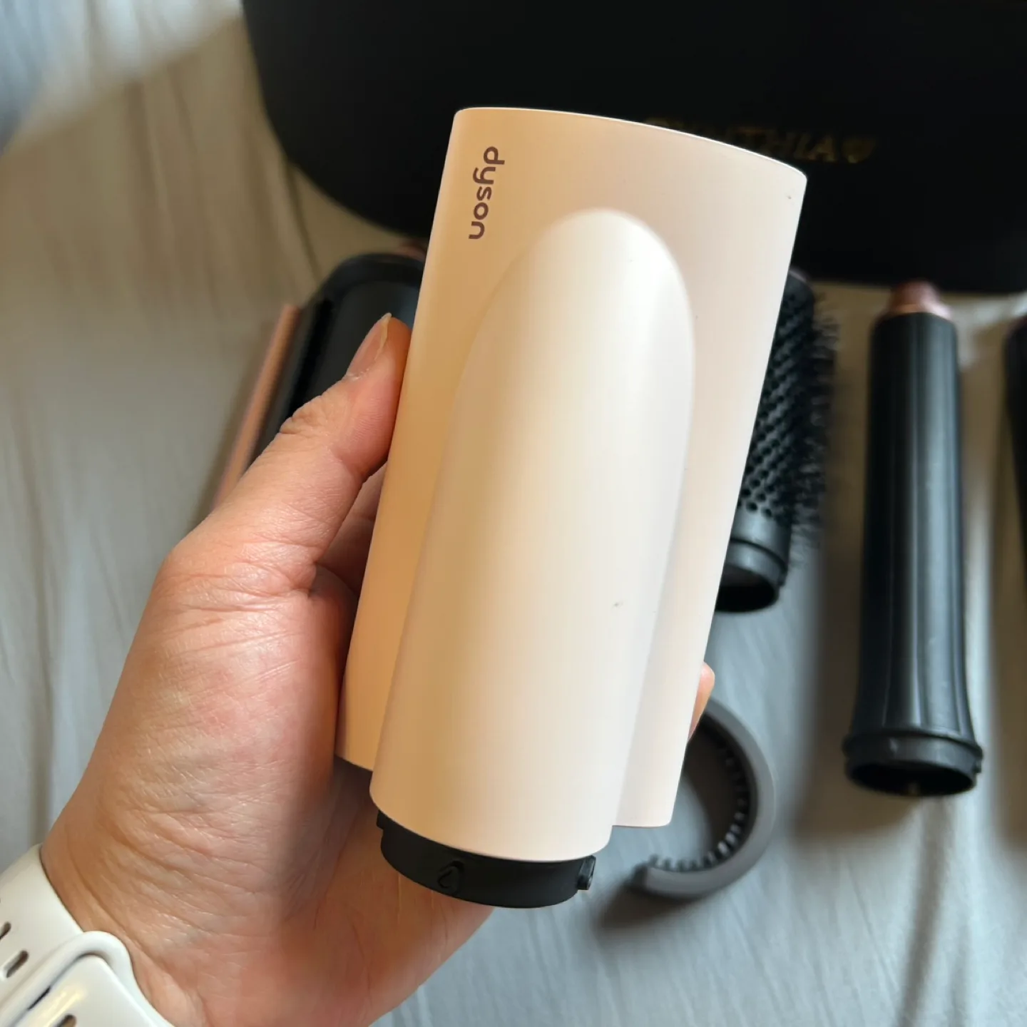 Dyson Airwrap Complete Long Hair Styler image indicator(7)