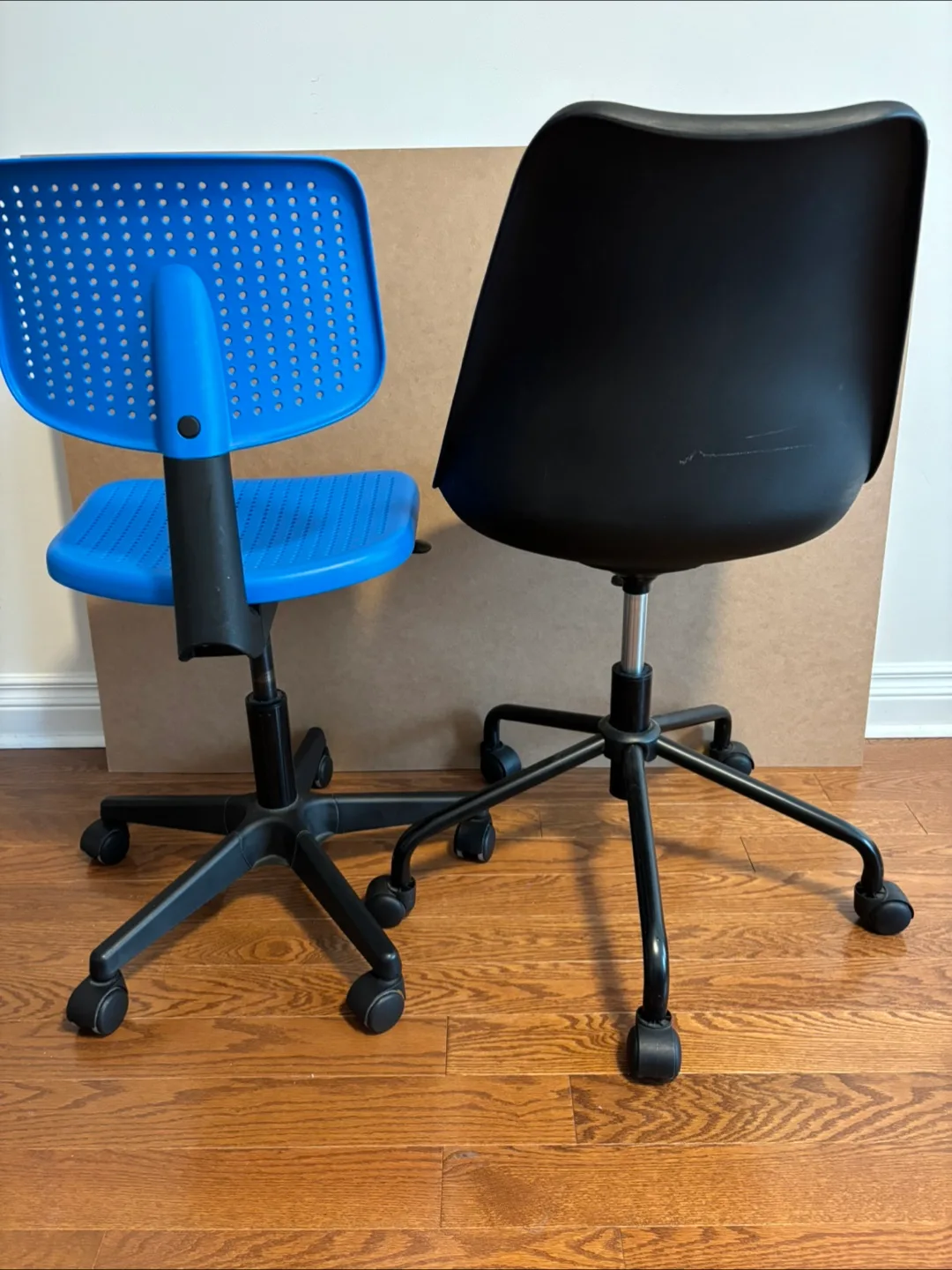 2 Ikea Rolling Office Chairs - Black & Blue image indicator(7)