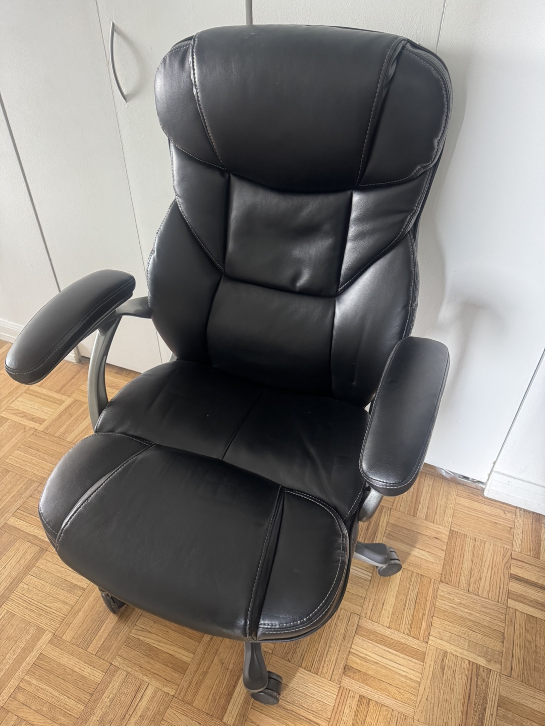 Black Leather Executive Office Chair