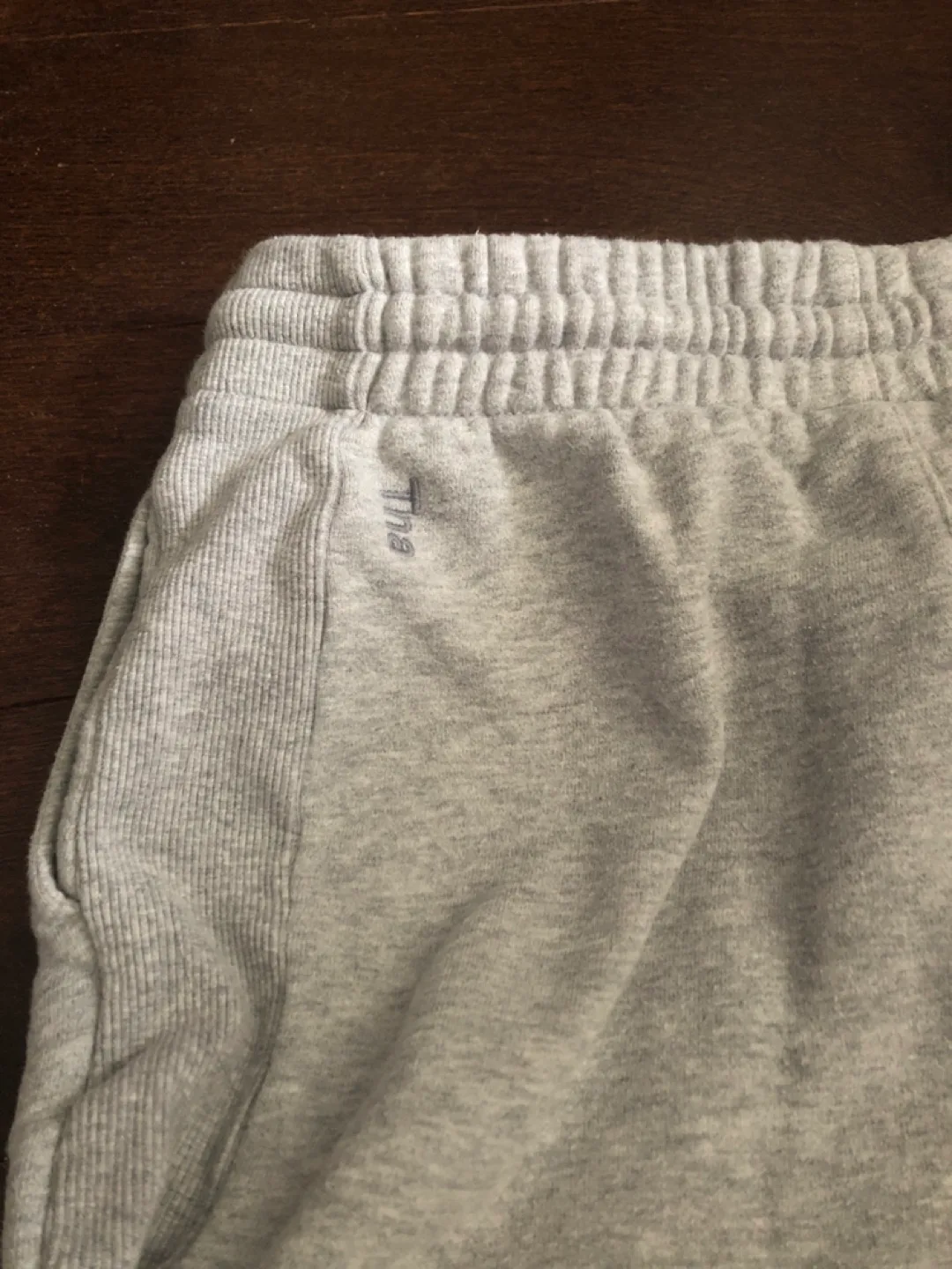 Tna Aritzia Cozy Fleece Boyfriend Joggers - Size XS image indicator(3)