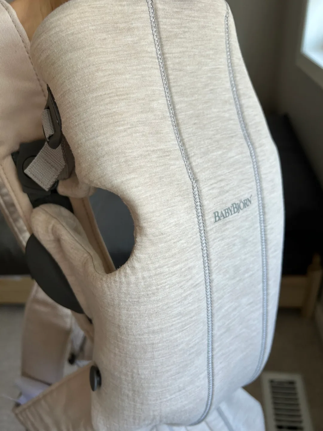 BabyBjorn Baby Carrier Mini Soft Jersey - Beige image indicator(2)