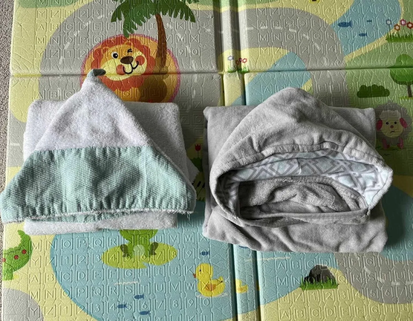 Hooded baby towels thumbnail