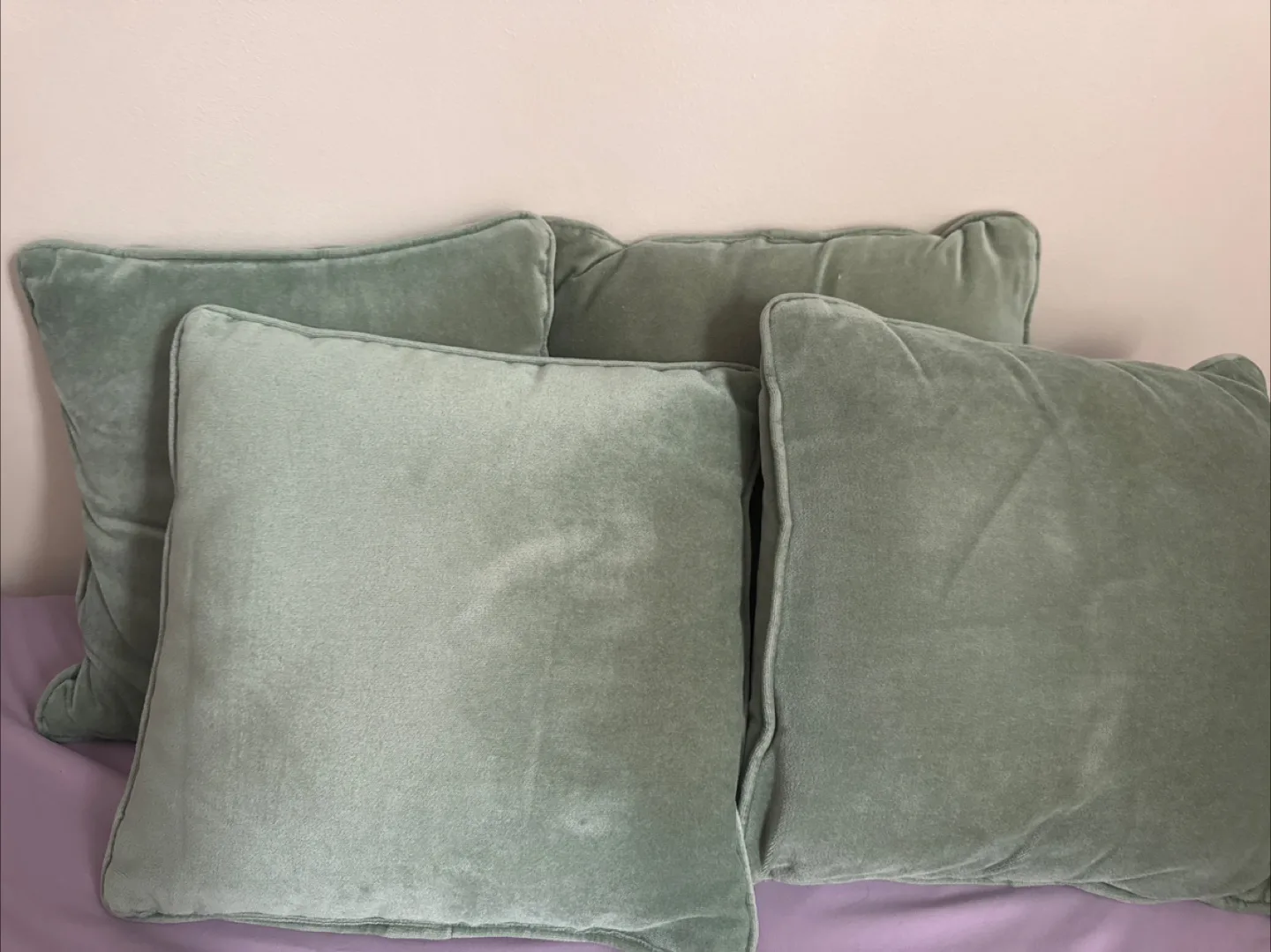 Set of four cushions/throw pillows with cushion covers thumbnail