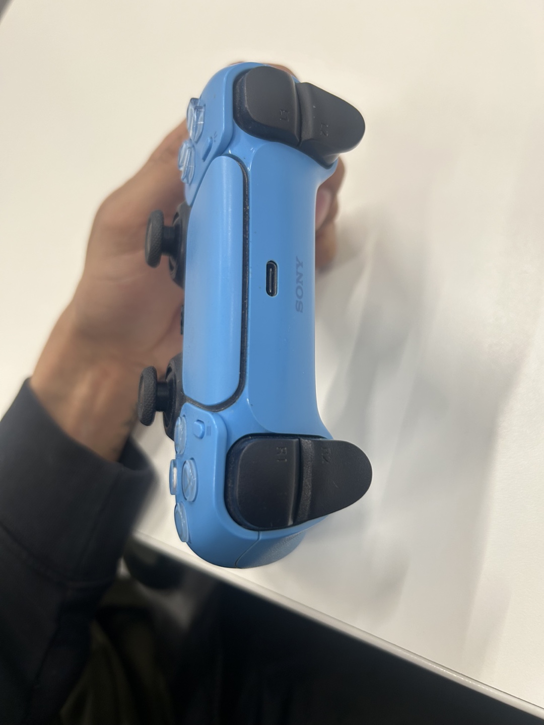 Ps5 controller (NEED GONE ASAP SEND BEST OFFER) - photo 2