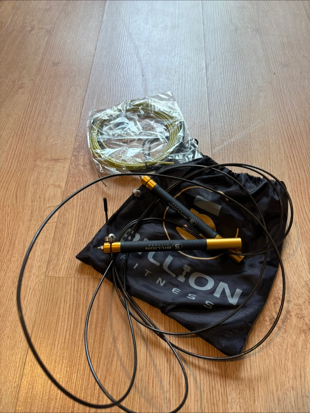 5 Billion Fitness Speed Jump Rope – With Carry Bag & Extra Cable thumbnail