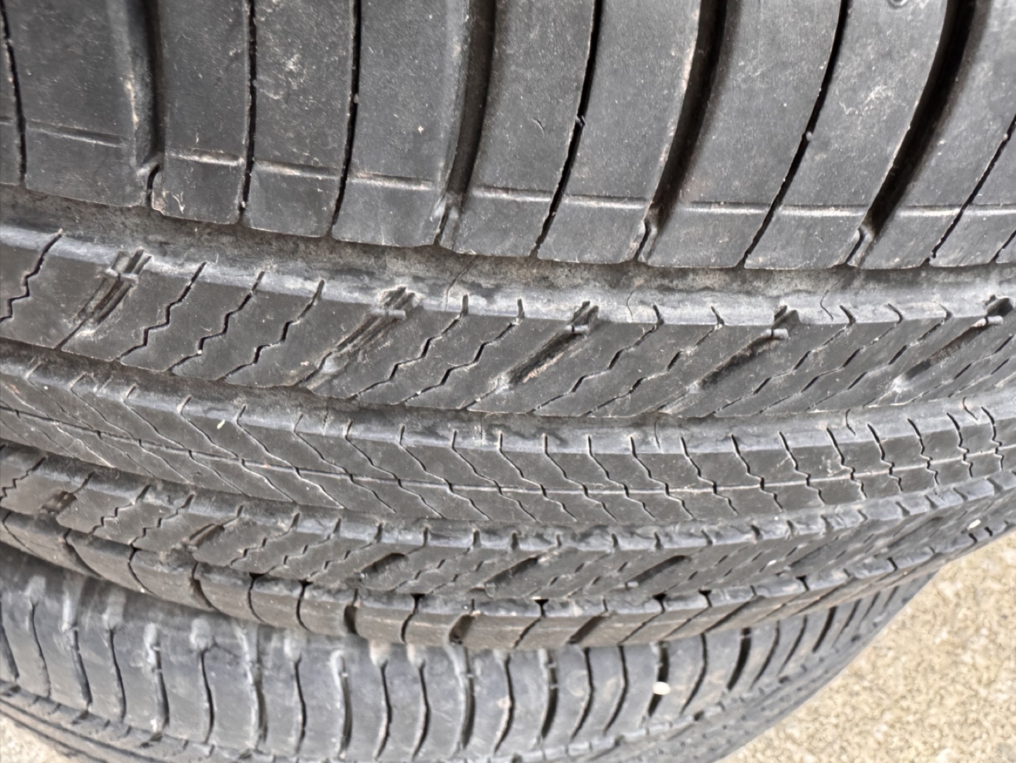 Used Michelin Total Performance 225/60R17 99H Tires - photo 2