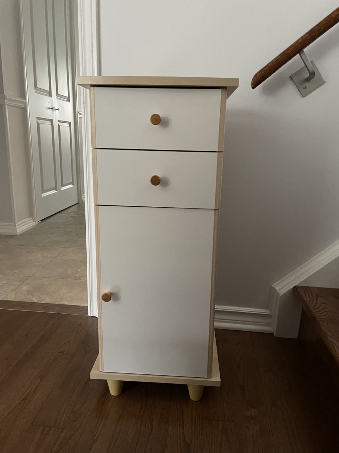 Bathroom cabinets