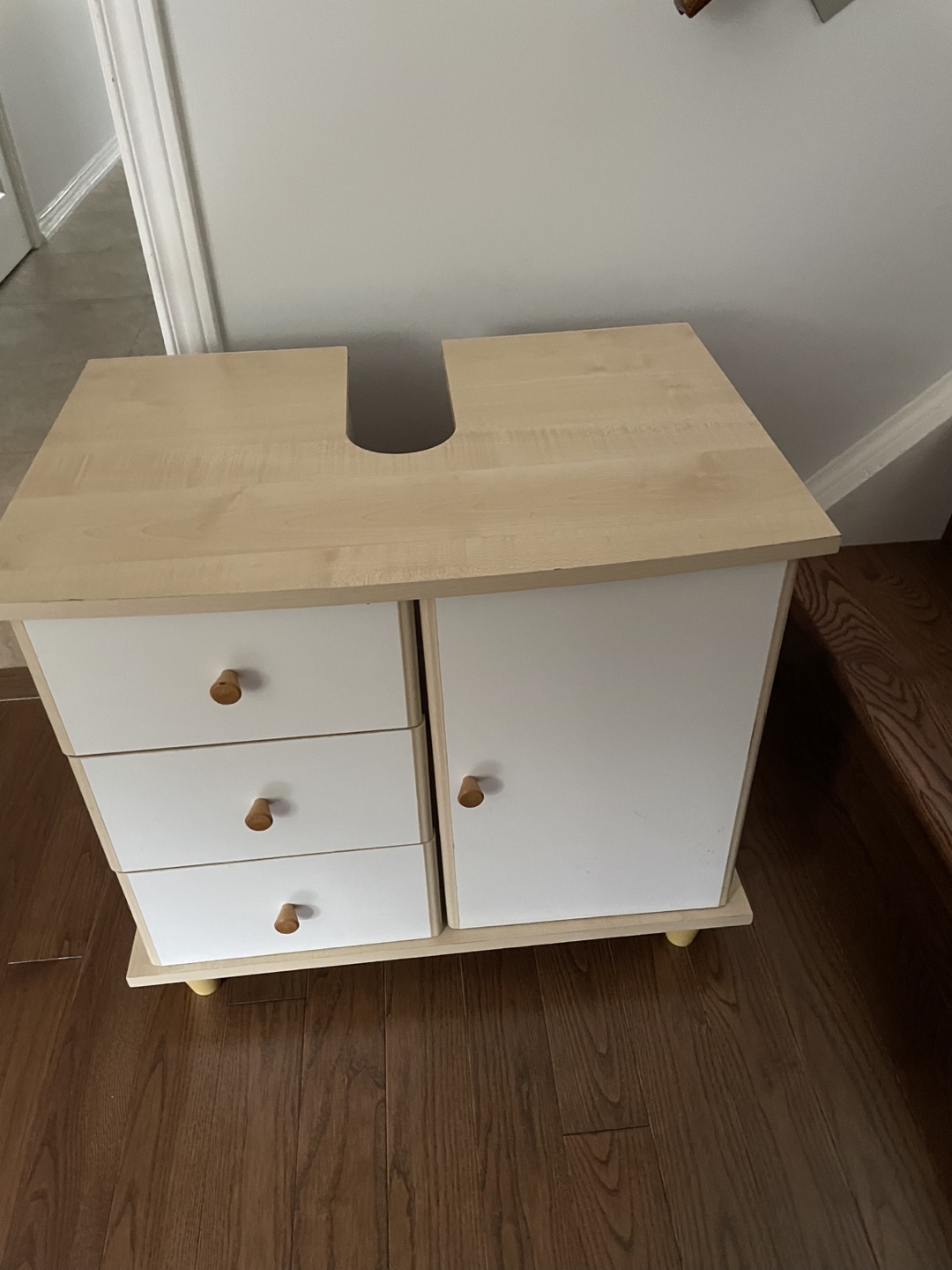 Bathroom cabinets - photo 3