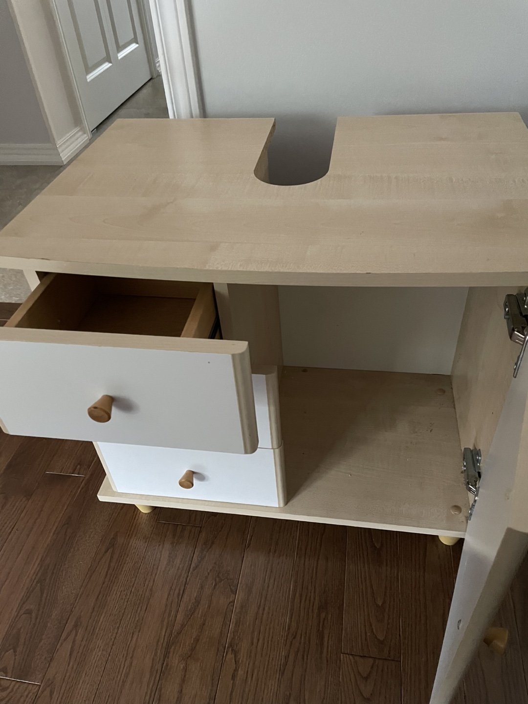 Bathroom cabinets - photo 4