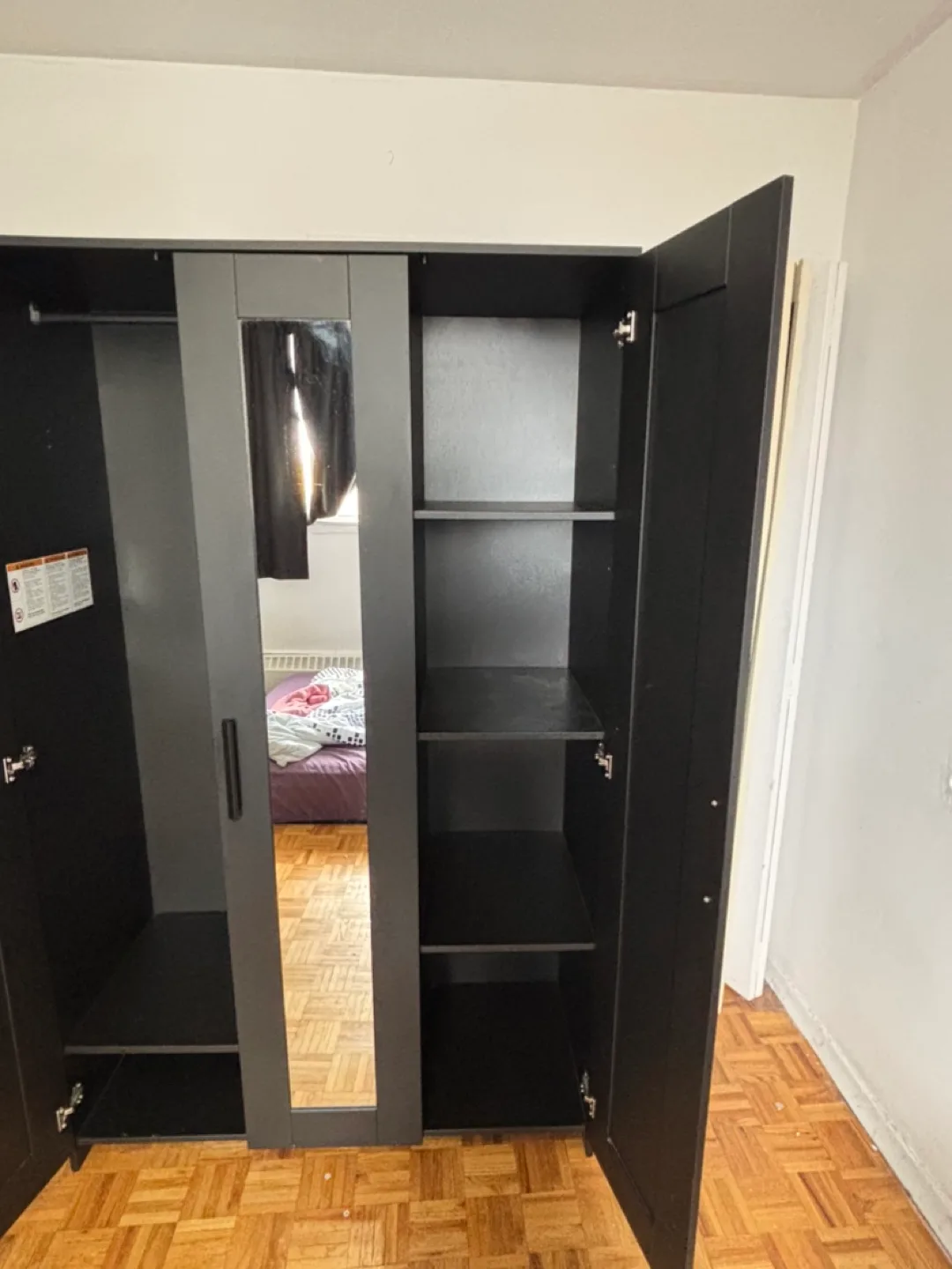 IKEA WARDROBE image indicator(3)