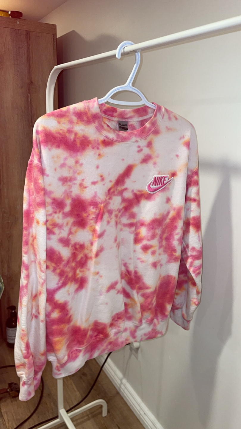 Tie-Dye embroidered Nike Crewneck Sweatshirt