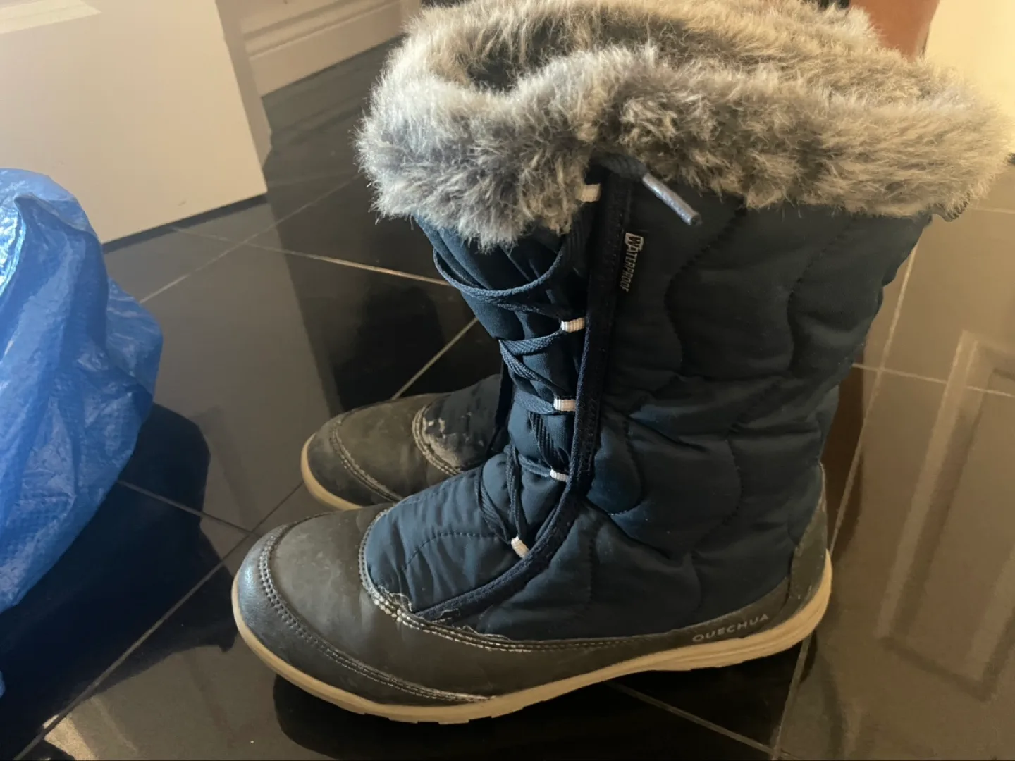 Quechua Winter Boots - Size 39 thumbnail
