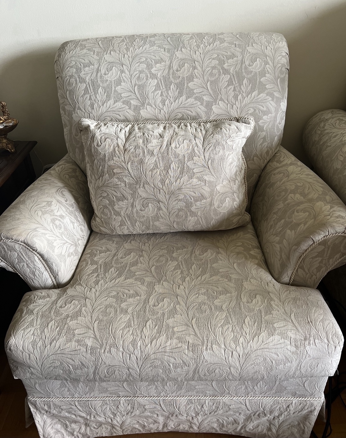 Great 3 piece Sofa-Super Comfortable & Strong - photo 4