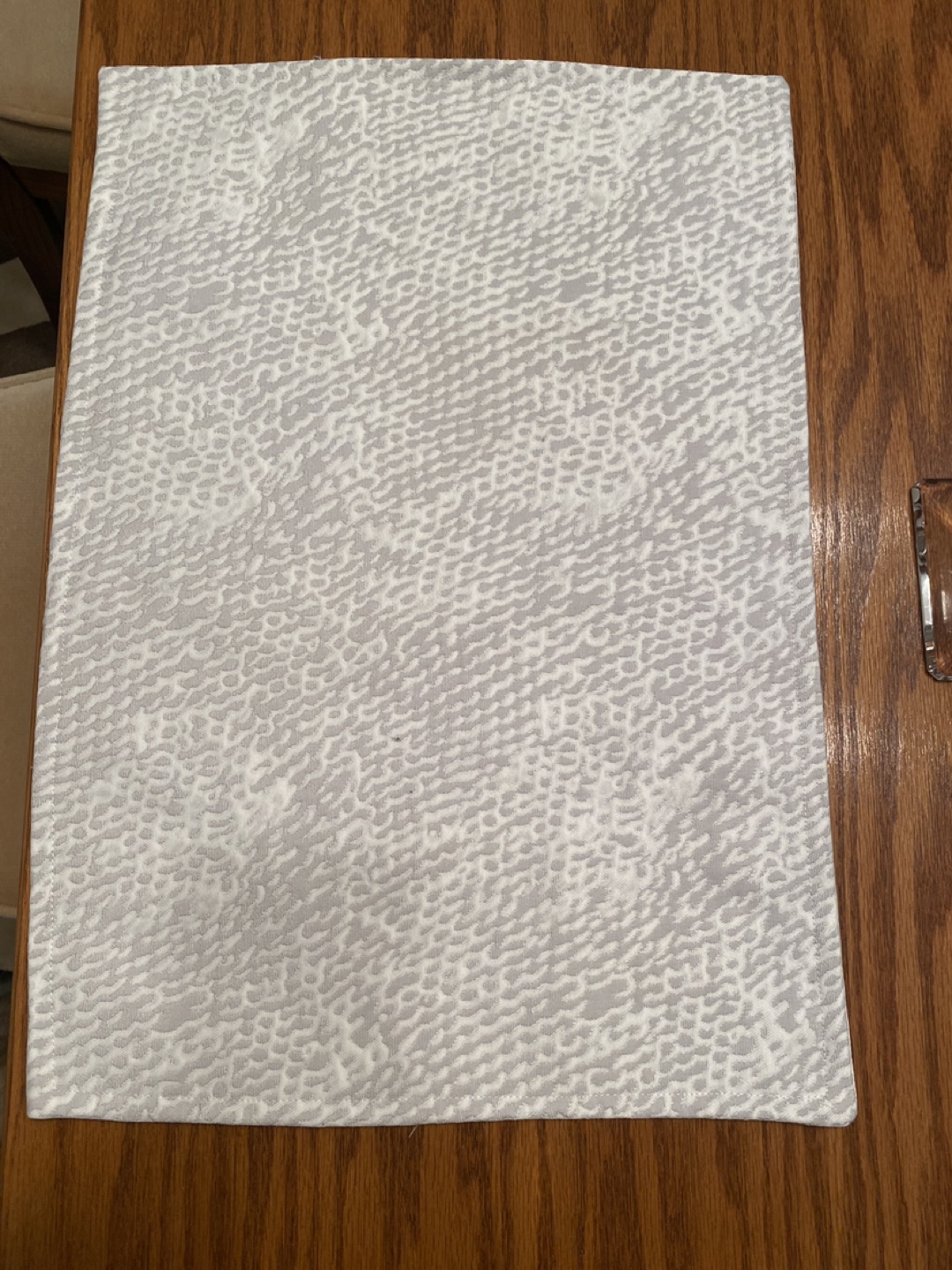 Set of Four Grey Leopard Print Placemats - photo 5