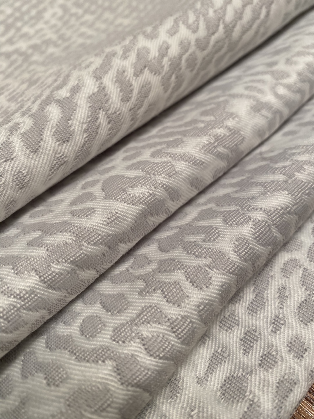 Set of Four Grey Leopard Print Placemats - photo 2