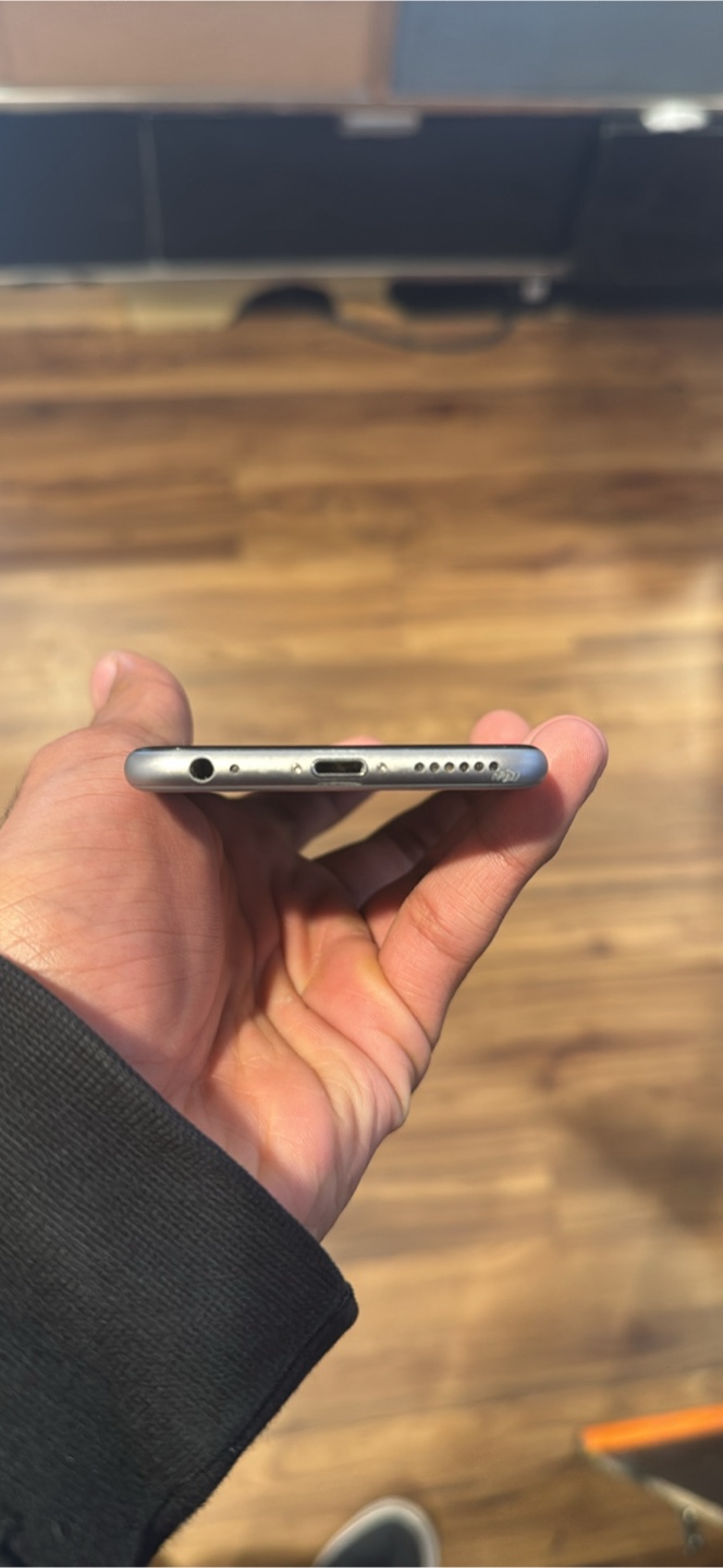 iPhone 6s negotiable - photo 2