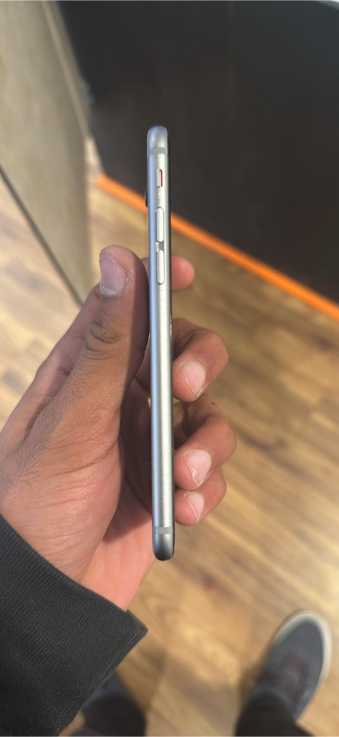 iPhone 6s negotiable - photo 5