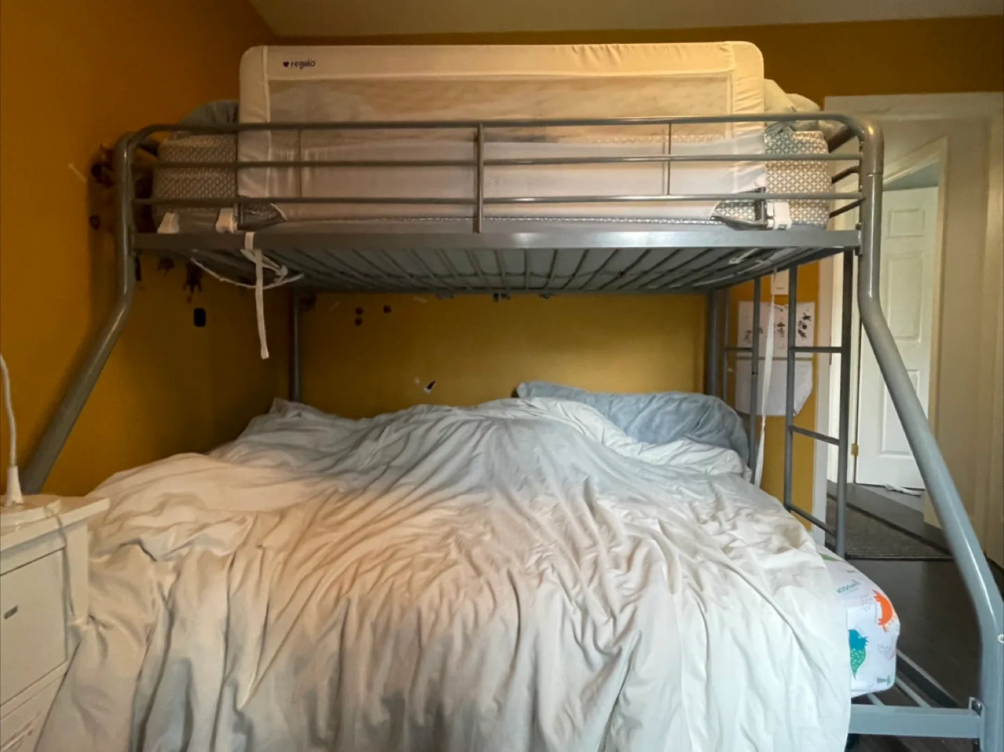 Metal Bunk Bed thumbnail