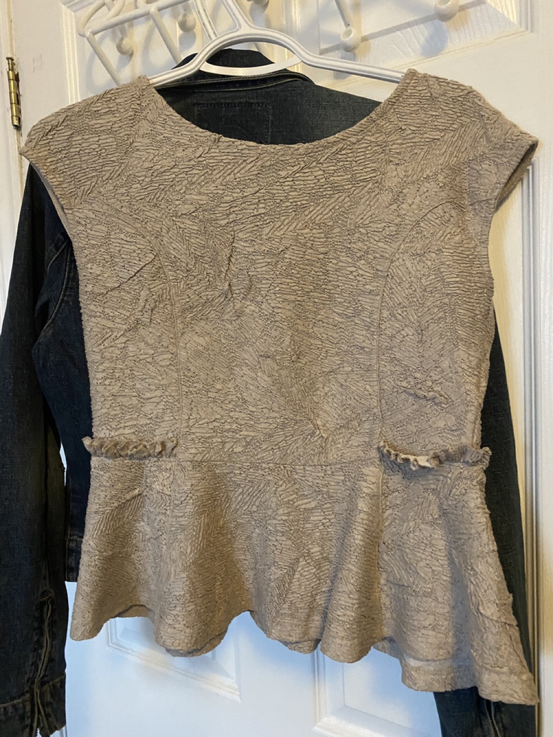 Zara W&B Collection taupe textured peplum top - photo 4