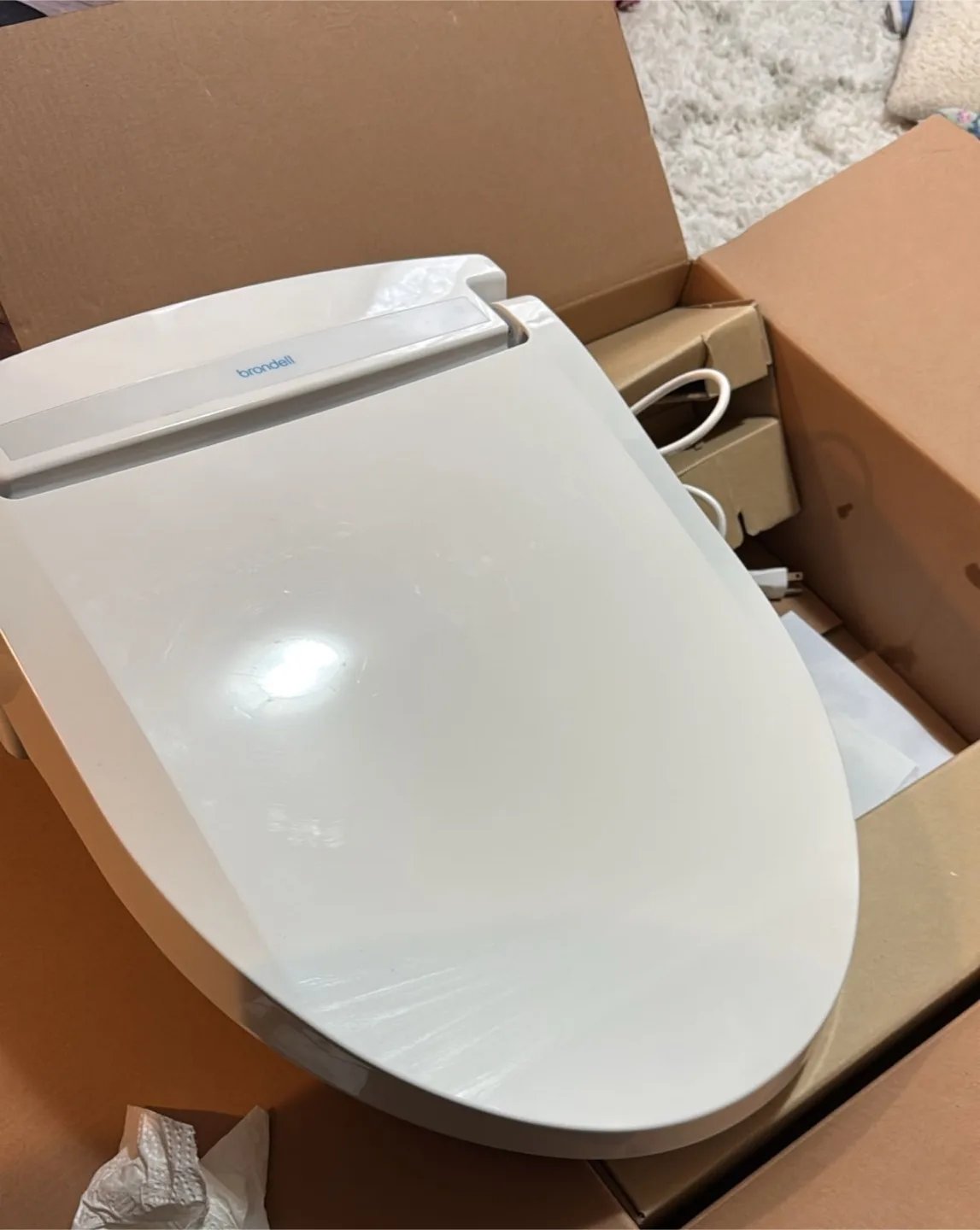 Brondell Swash 1400 Elongated Bidet Toilet Seat - New in Box image indicator(3)
