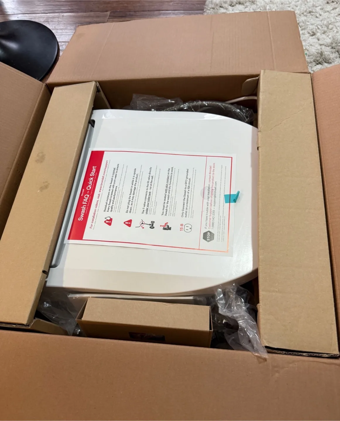 Brondell Swash 1400 Elongated Bidet Toilet Seat - New in Box image indicator(2)