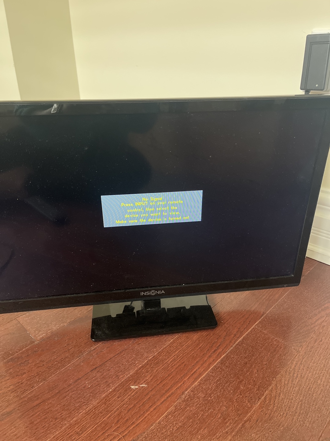 Moving Sale | Insignia 22-inch LED HDTV - photo 3
